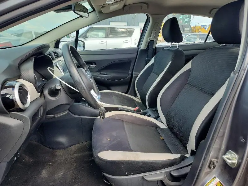 2021 NISSAN VERSA SV  