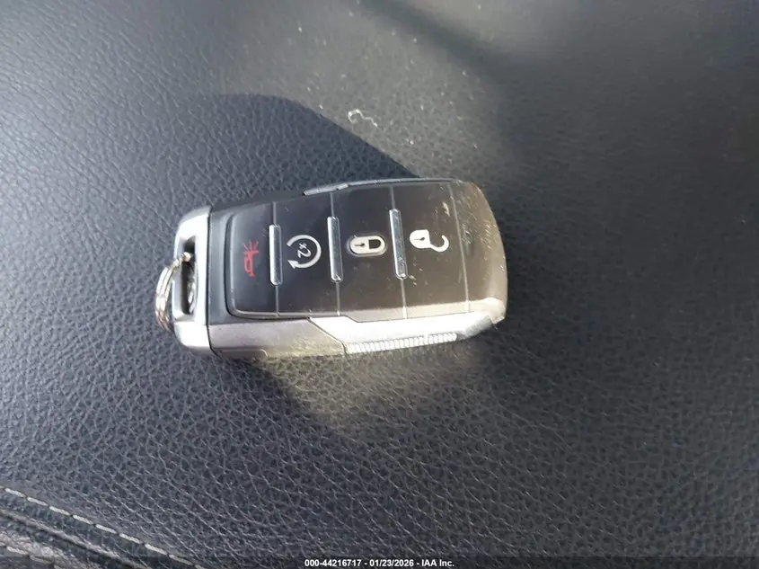 2020 RAM 1500 BIG HORN  4X4 6'4 BOX