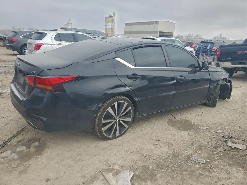 2019 NISSAN ALTIMA SR  