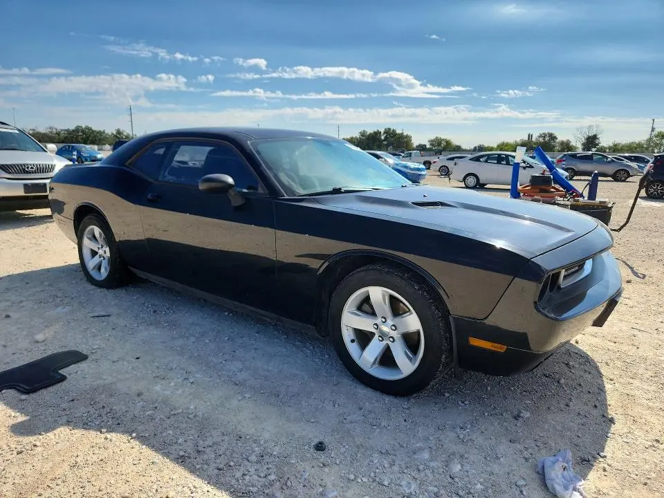 2012 DODGE CHALLENGER SXT  