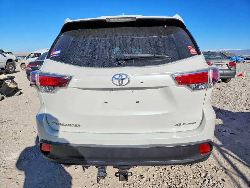 2015 TOYOTA HIGHLANDER XLE  