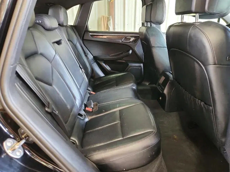 2015 PORSCHE MACAN S  