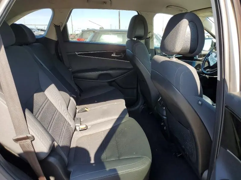 2016 KIA SORENTO LX V6  
