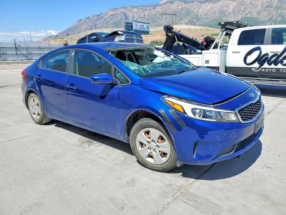 2018 KIA FORTE LX  