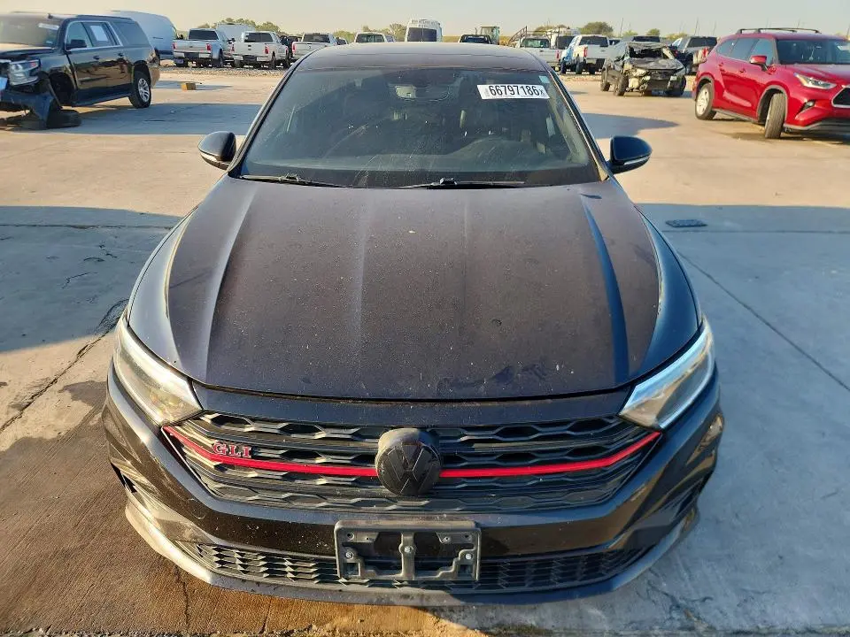 2019 VOLKSWAGEN JETTA GLI  
