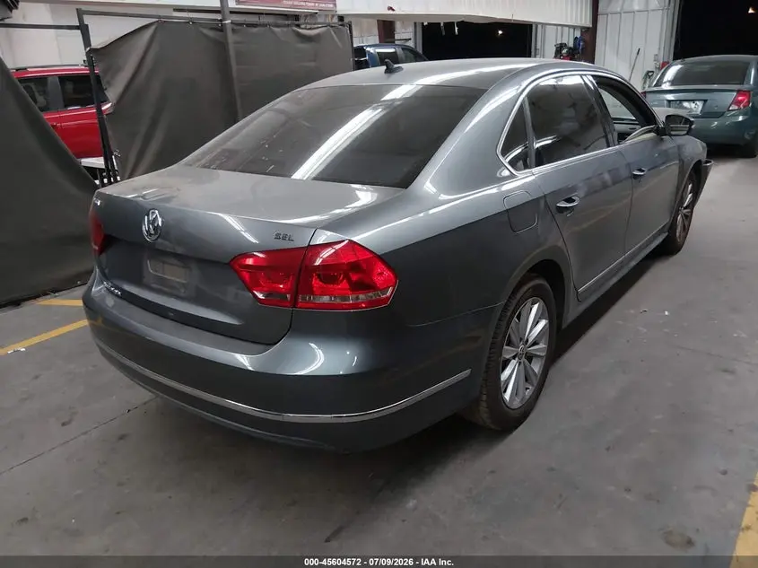 2013 VOLKSWAGEN PASSAT 2.5L SEL