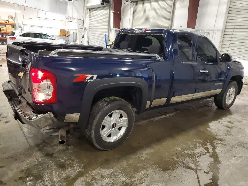 2011 CHEVROLET SILVERADO K1500 LT  