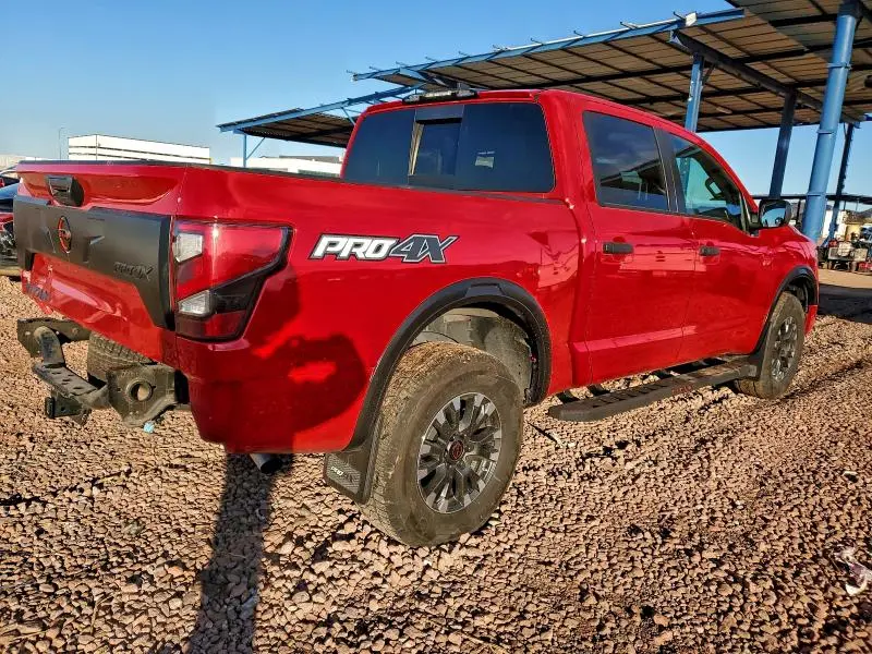 2024 NISSAN TITAN PRO-4X  
