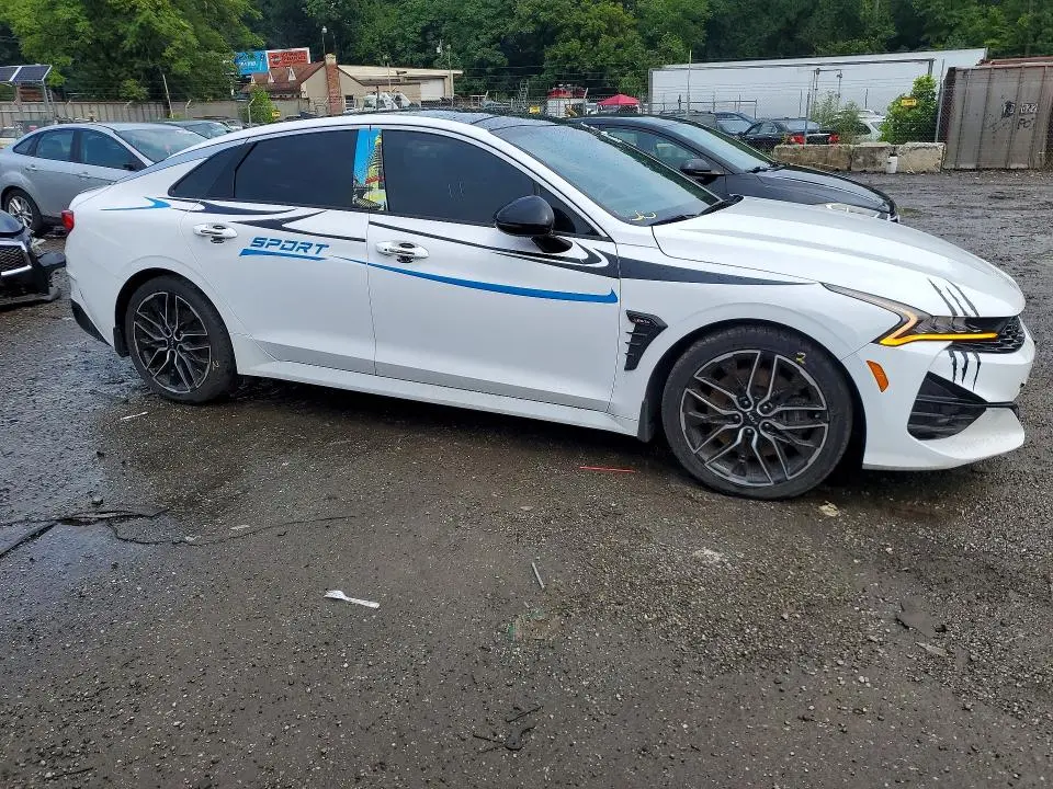 2022 KIA K5 GT  