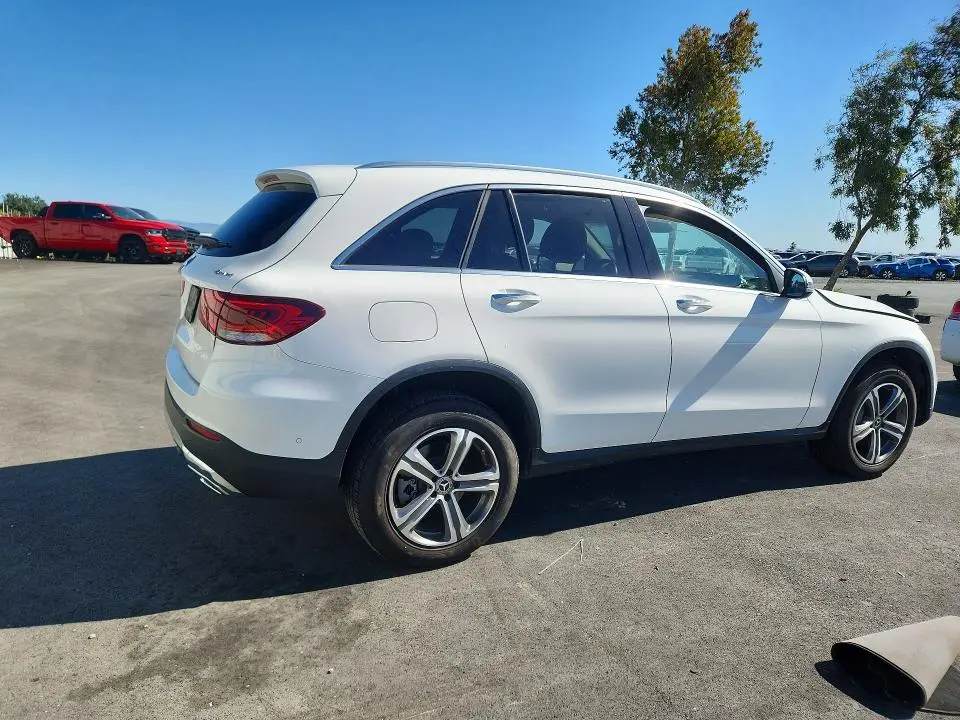 2022 MERCEDES-BENZ GLC 300 4MATIC  