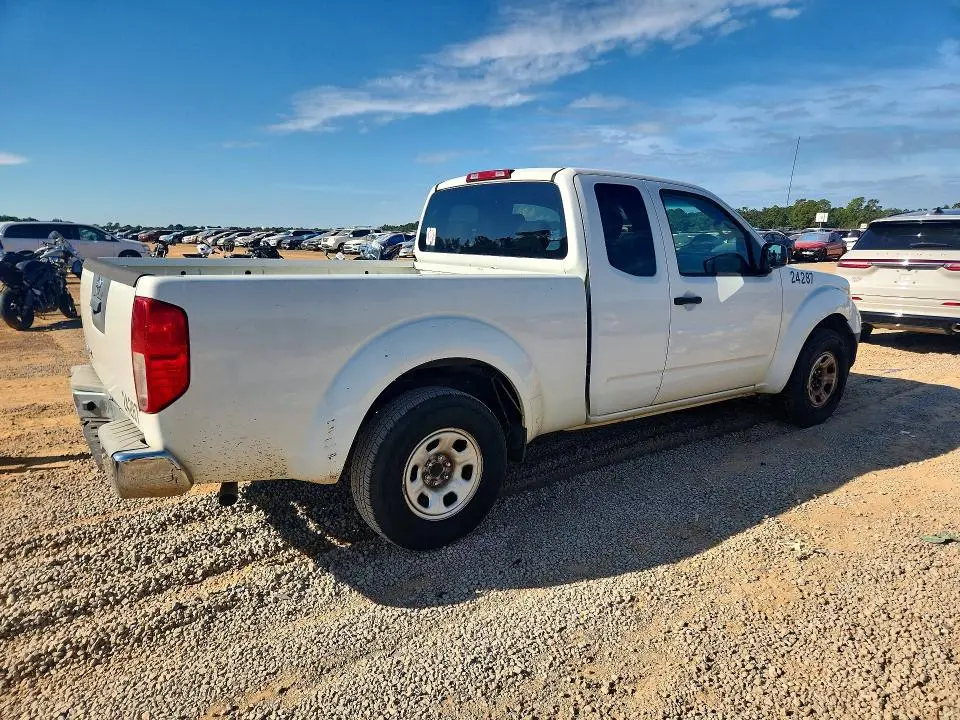 2016 NISSAN FRONTIER S  