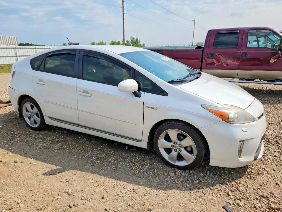 2013 TOYOTA PRIUS FIVE  