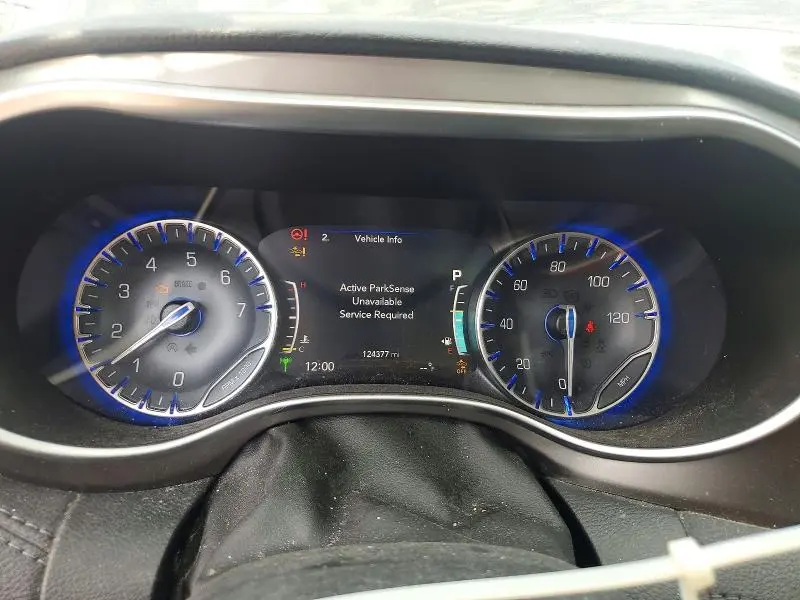 2017 CHRYSLER PACIFICA LIMITED  