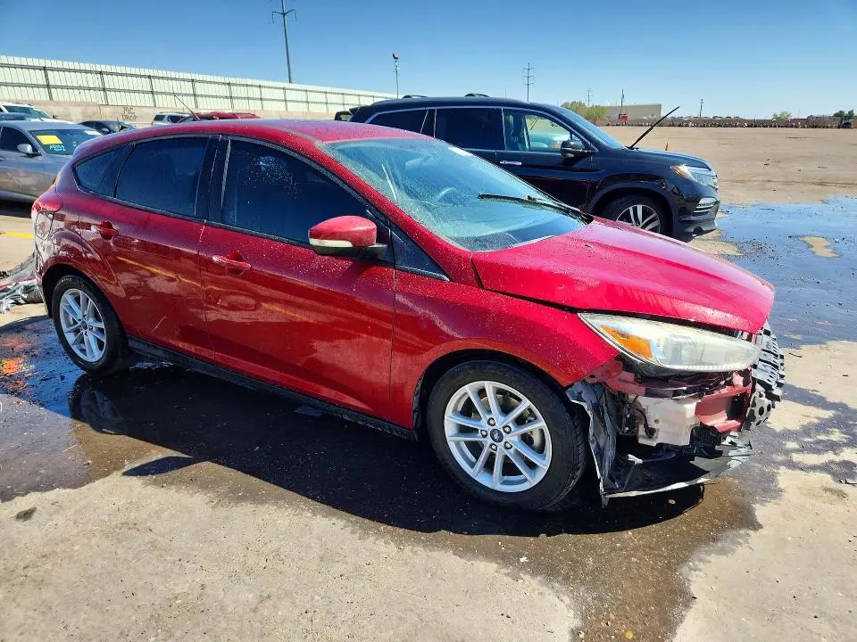 2017 FORD FOCUS SE  