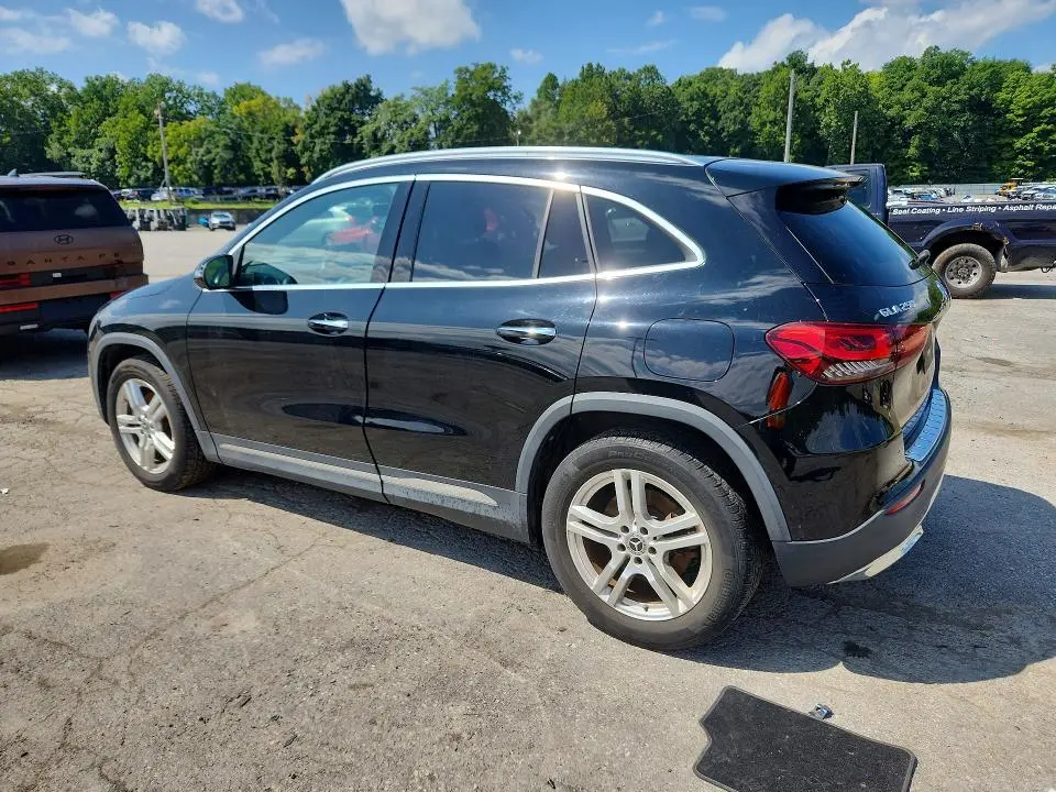 2021 MERCEDES-BENZ GLA 250 4MATIC  