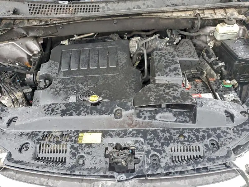 2015 TOYOTA HIGHLANDER LE  