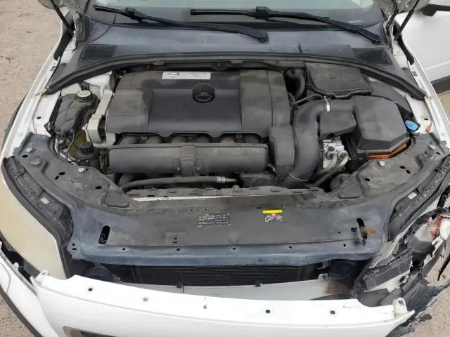 2011 VOLVO XC70 3.2  