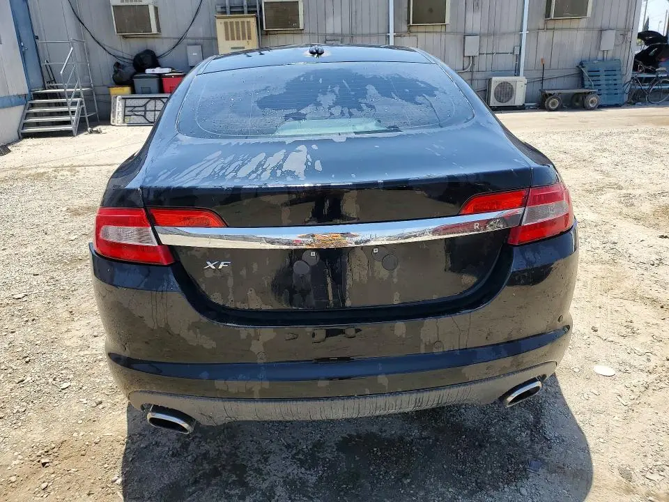2011 JAGUAR XF   