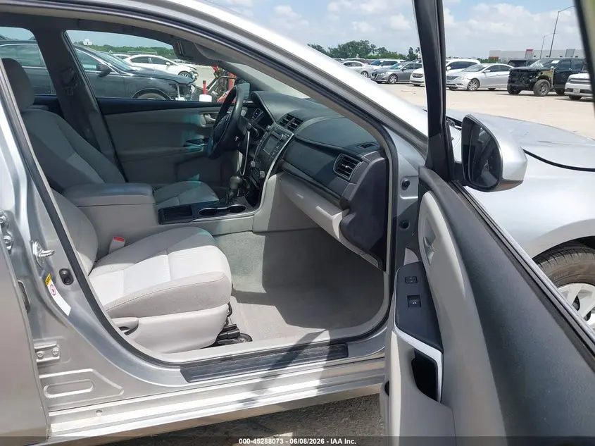 2015 TOYOTA CAMRY LE