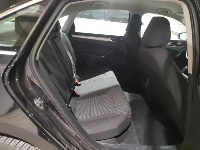 2017 VOLKSWAGEN PASSAT S  