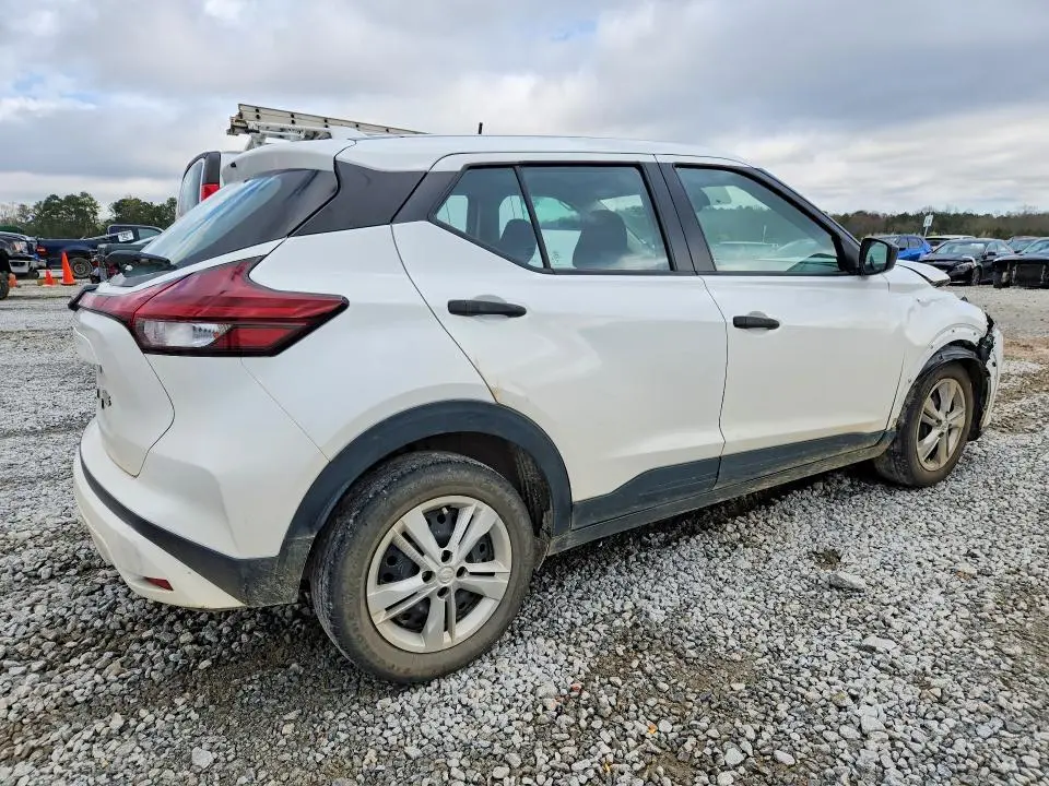 2024 NISSAN KICKS S  
