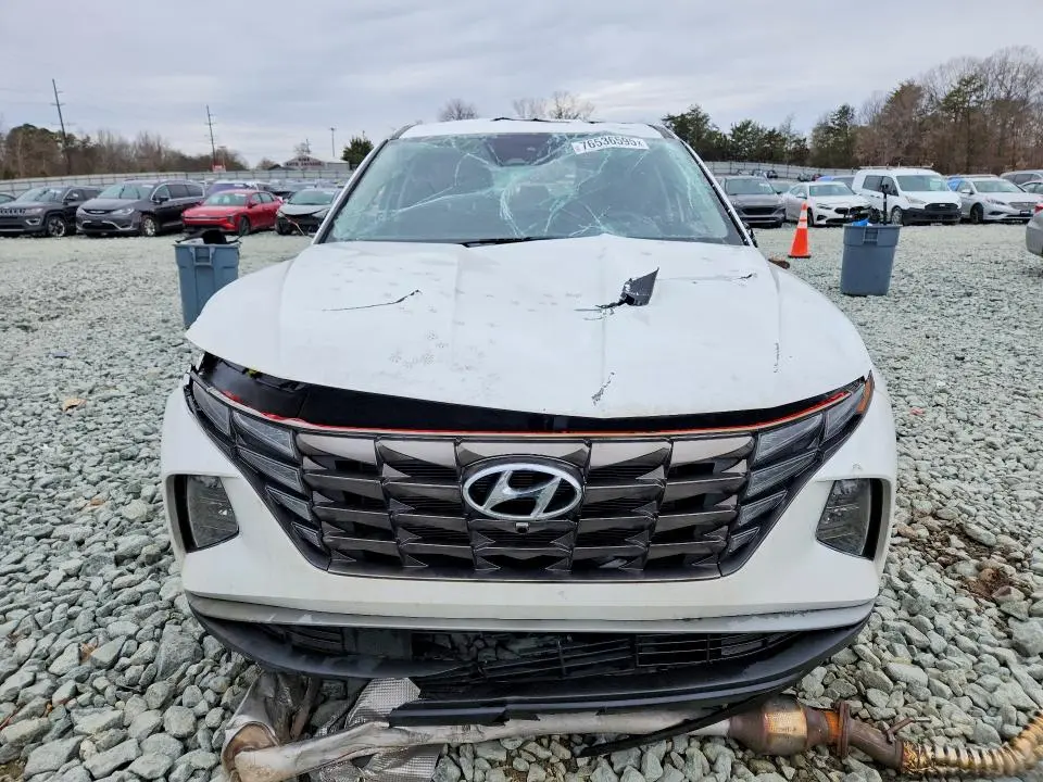 2022 HYUNDAI TUCSON SE  