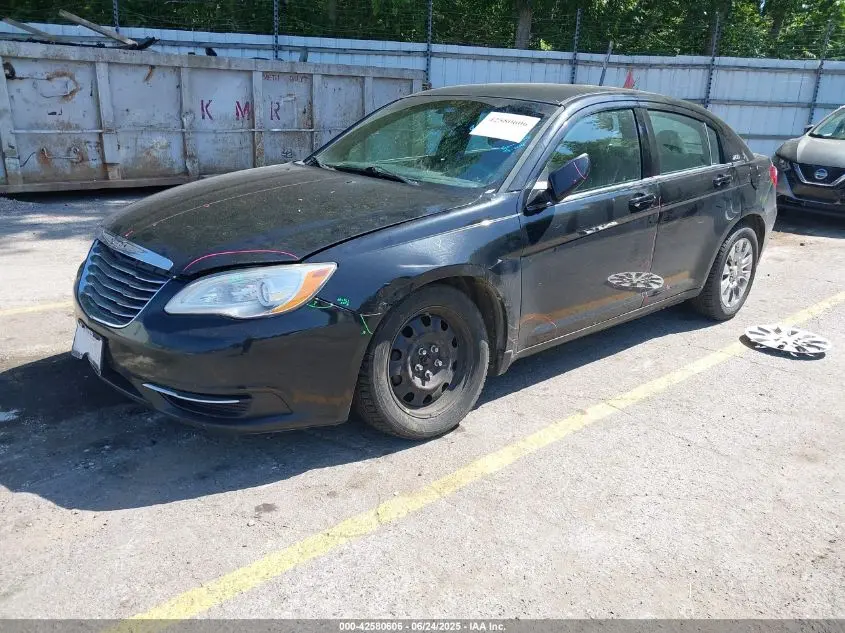 2013 CHRYSLER 200 LX