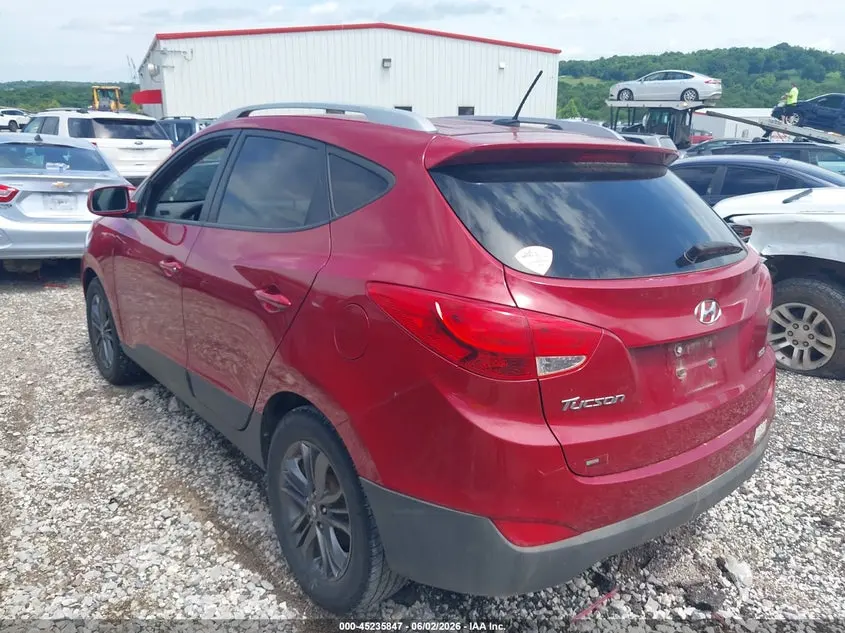 2015 HYUNDAI TUCSON SE