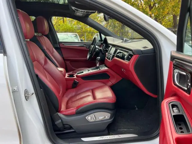 2016 PORSCHE MACAN S  