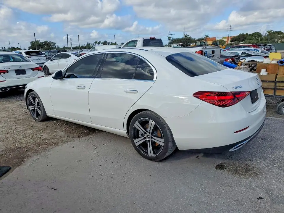 2022 MERCEDES-BENZ C 300  