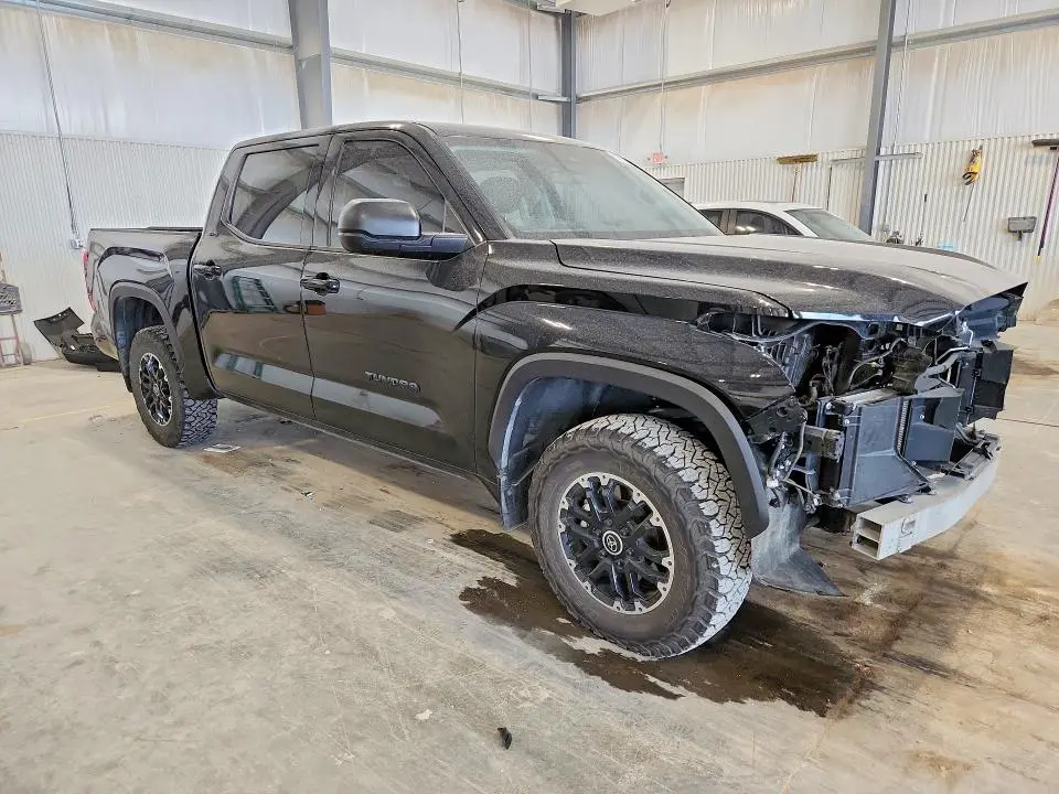 2022 TOYOTA TUNDRA SR5  