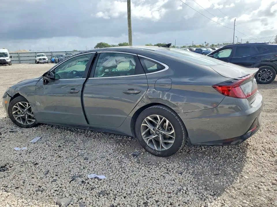 2022 HYUNDAI SONATA SEL  