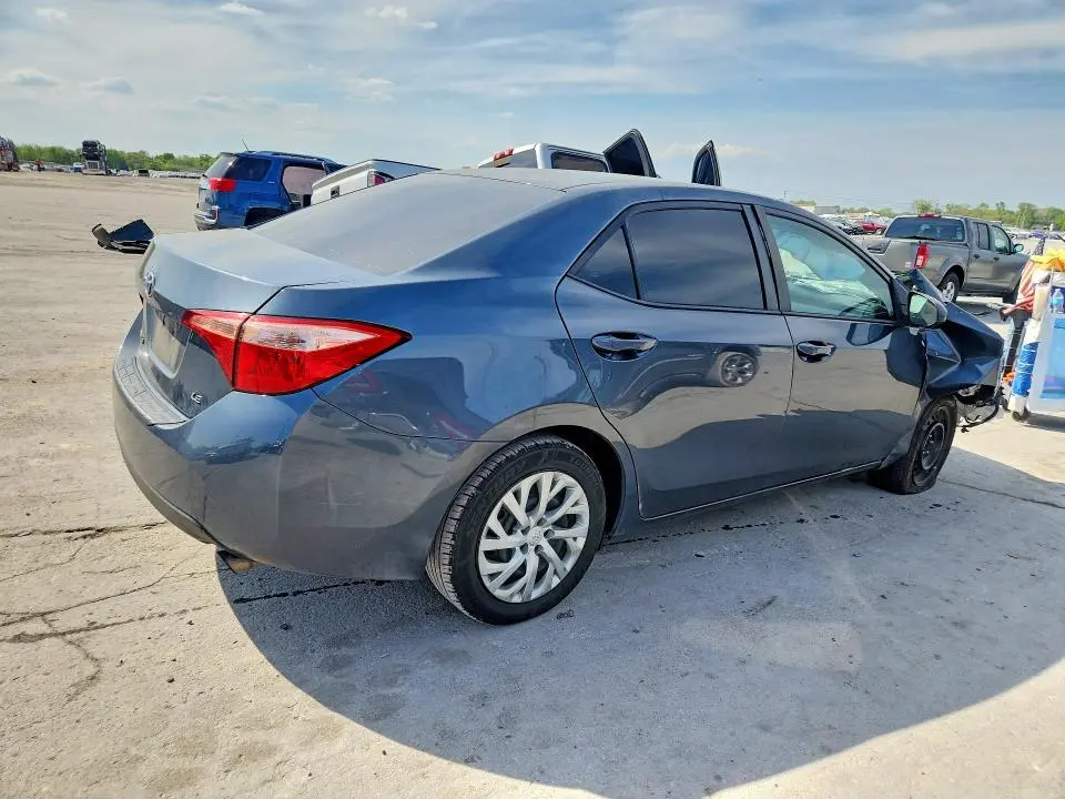 2019 TOYOTA COROLLA LE  