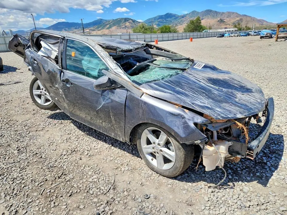 2013 TOYOTA CAMRY SE  