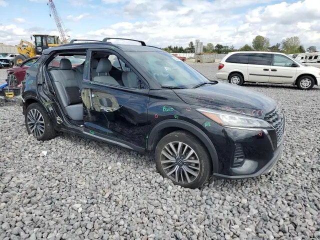 2023 NISSAN KICKS SR  