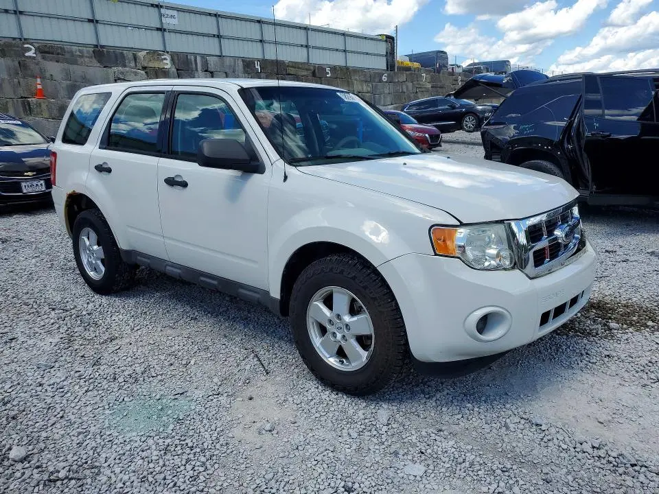 2012 FORD ESCAPE XLS  