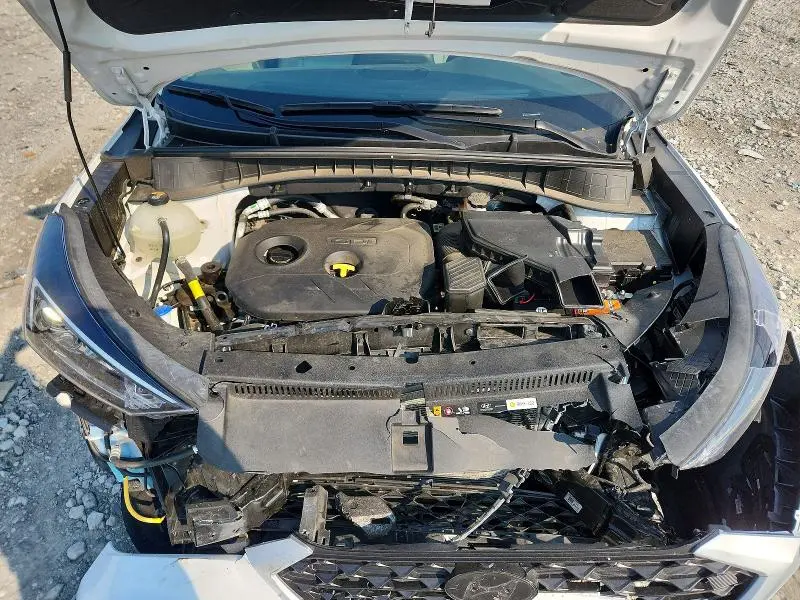 2021 HYUNDAI TUCSON SE  