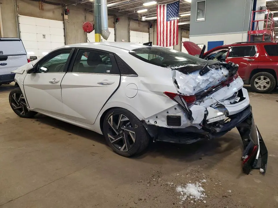 2025 HYUNDAI ELANTRA SEL  