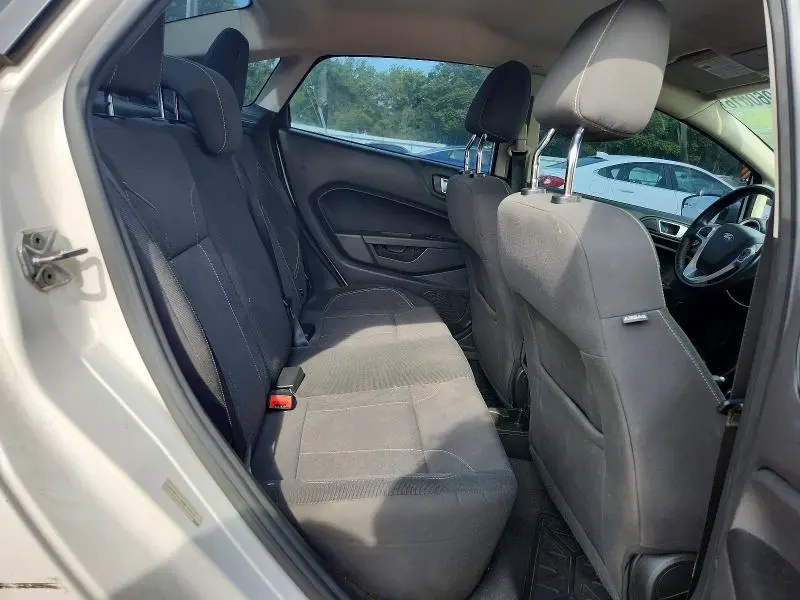 2016 FORD FIESTA SE  
