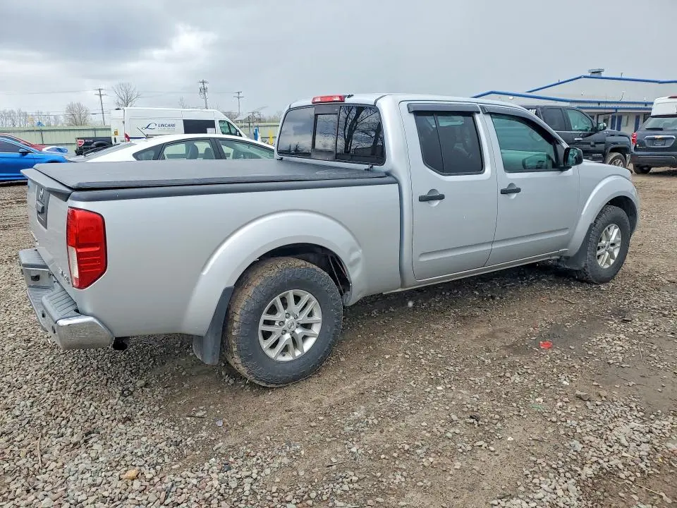 2015 NISSAN FRONTIER SV  