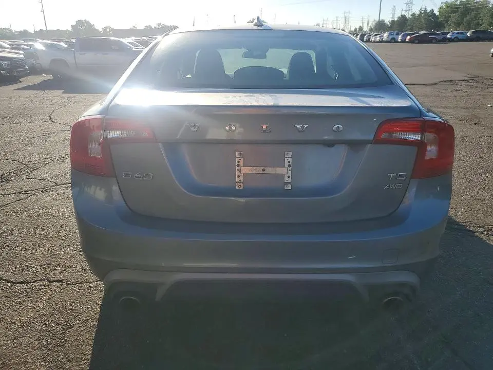 2018 VOLVO S60 DYNAMIC  