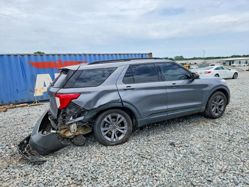 2021 FORD EXPLORER XLT  