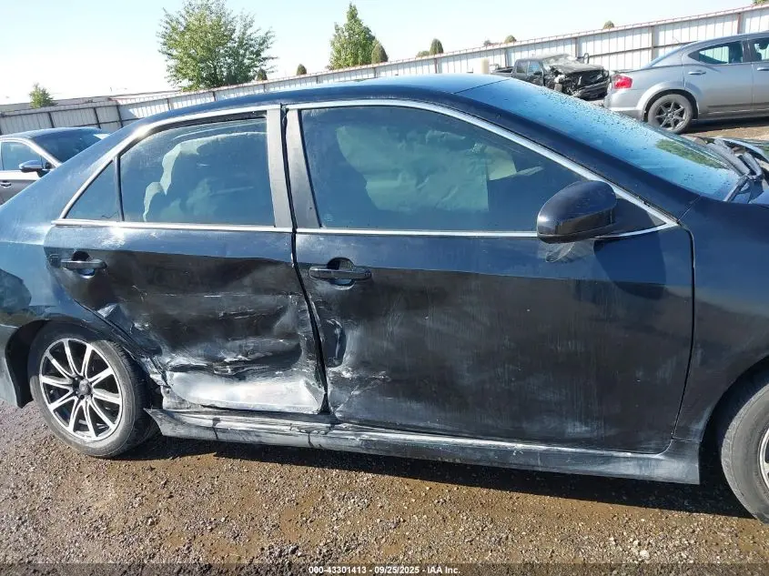 2012 TOYOTA CAMRY SE
