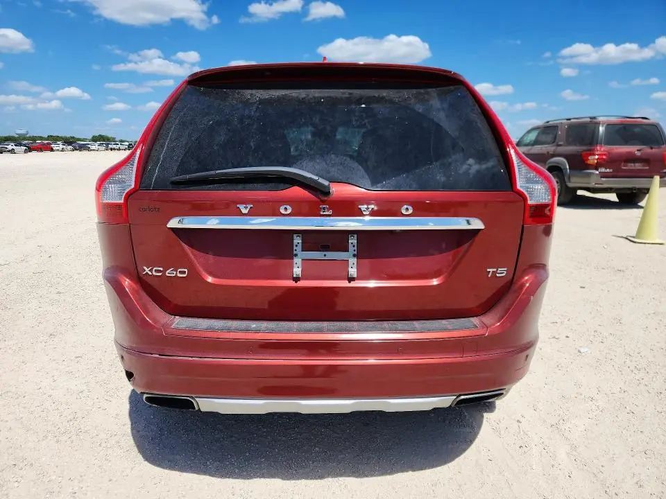 2016 VOLVO XC60 T5 PREMIER  