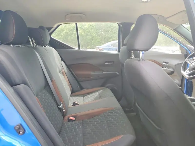 2021 NISSAN KICKS SR  