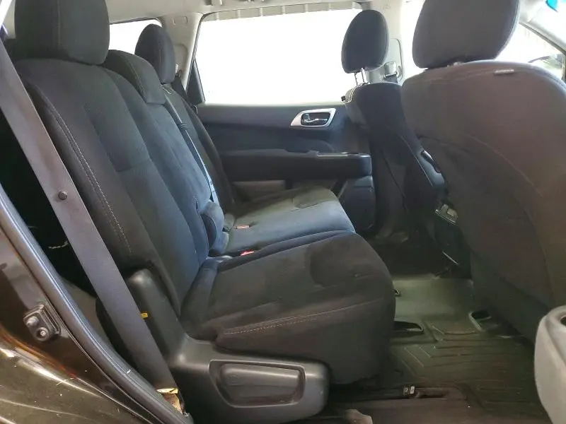 2015 NISSAN PATHFINDER SV  