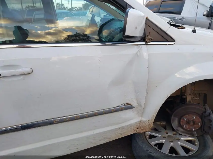 2014 CHRYSLER TOWN & COUNTRY TOURING