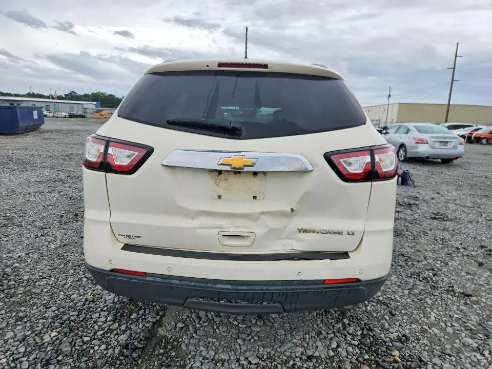 2014 CHEVROLET TRAVERSE LT  