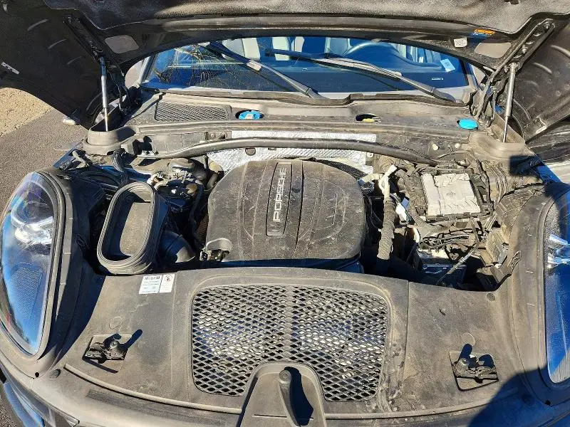 2019 PORSCHE MACAN   