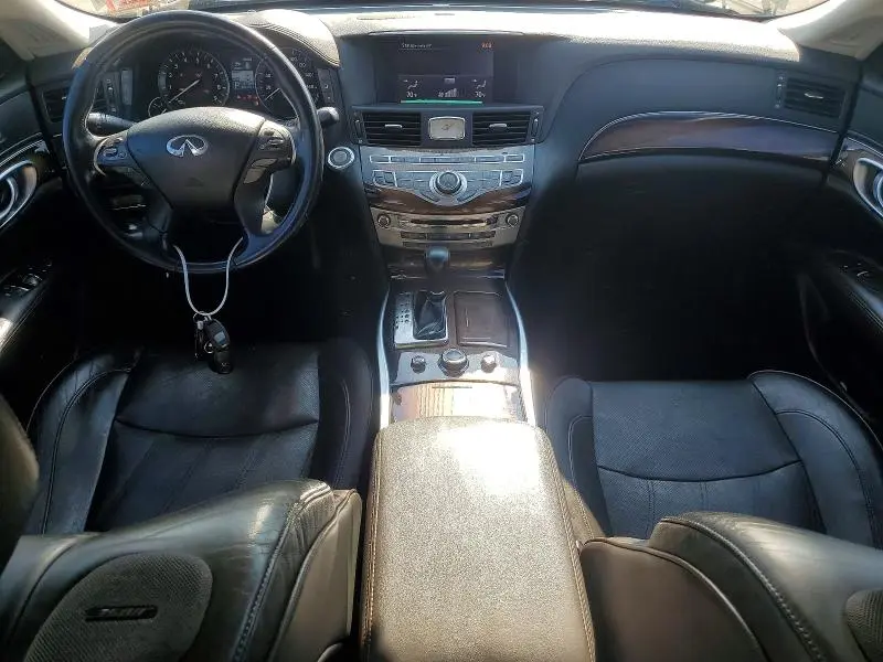 2011 INFINITI M37 X  